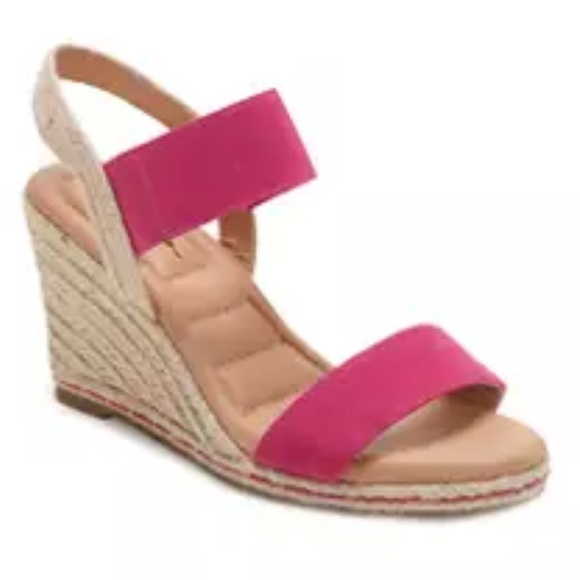 NWOT Me Too Barra Wedge Sandals - Picture 1 of 4